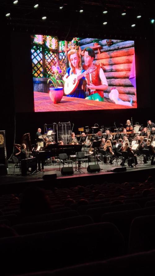 Projekce filmové pohádky Pyšná princezna se symfonickým orchestrem