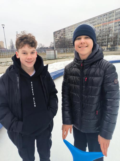 8.B bruslí jako Bruce Lee