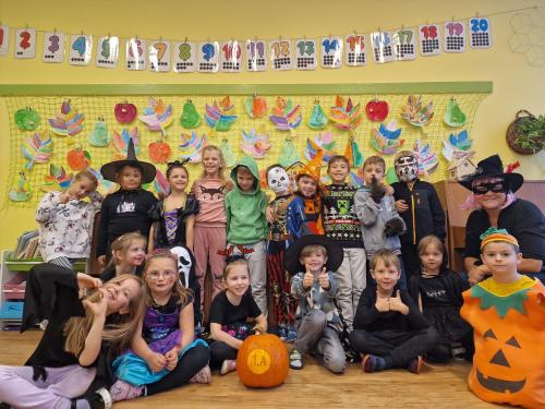Akce 1.A - Halloween - dlabání dýně