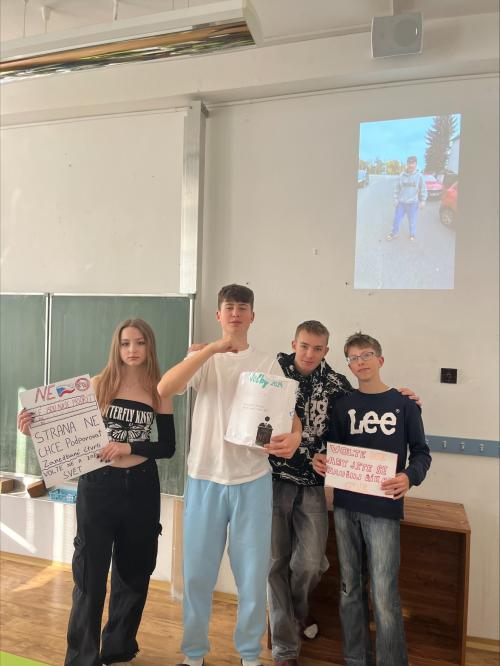 Akce 9. ročníku - předmět Výchova k občanství  Volební strany